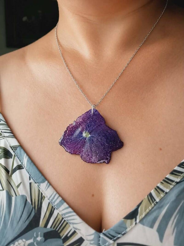 💜 Collier fleurs séchées "L’Éclat d’Hortensia".