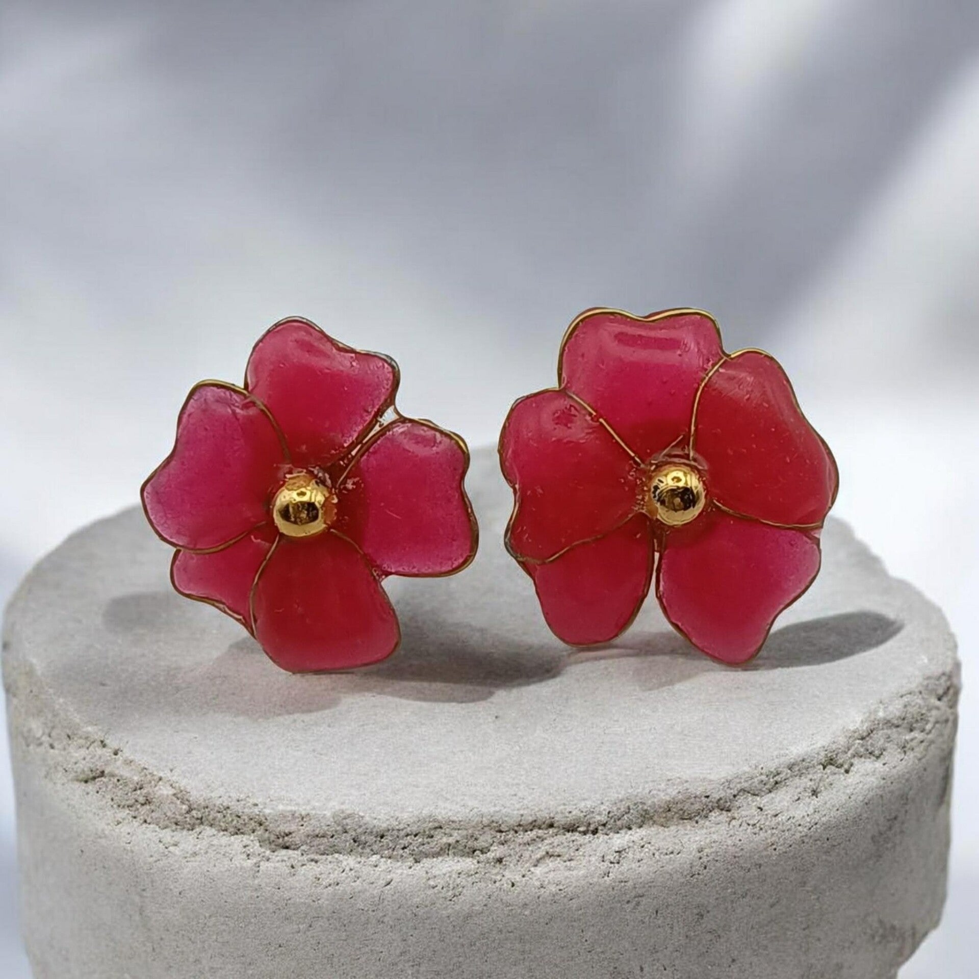 🌸Boucles d'oreilles Fleur en Résine Rouge Cerise – Rouge Passionata 🌸