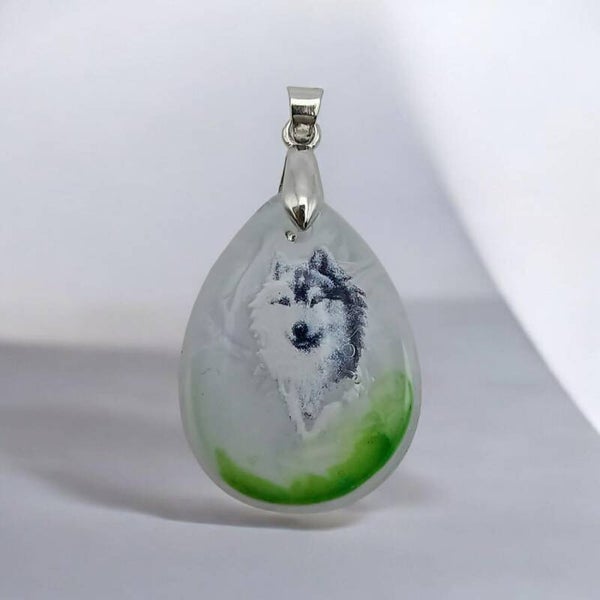 🐺Médaillon en résine - Le Loup des Abysses.
