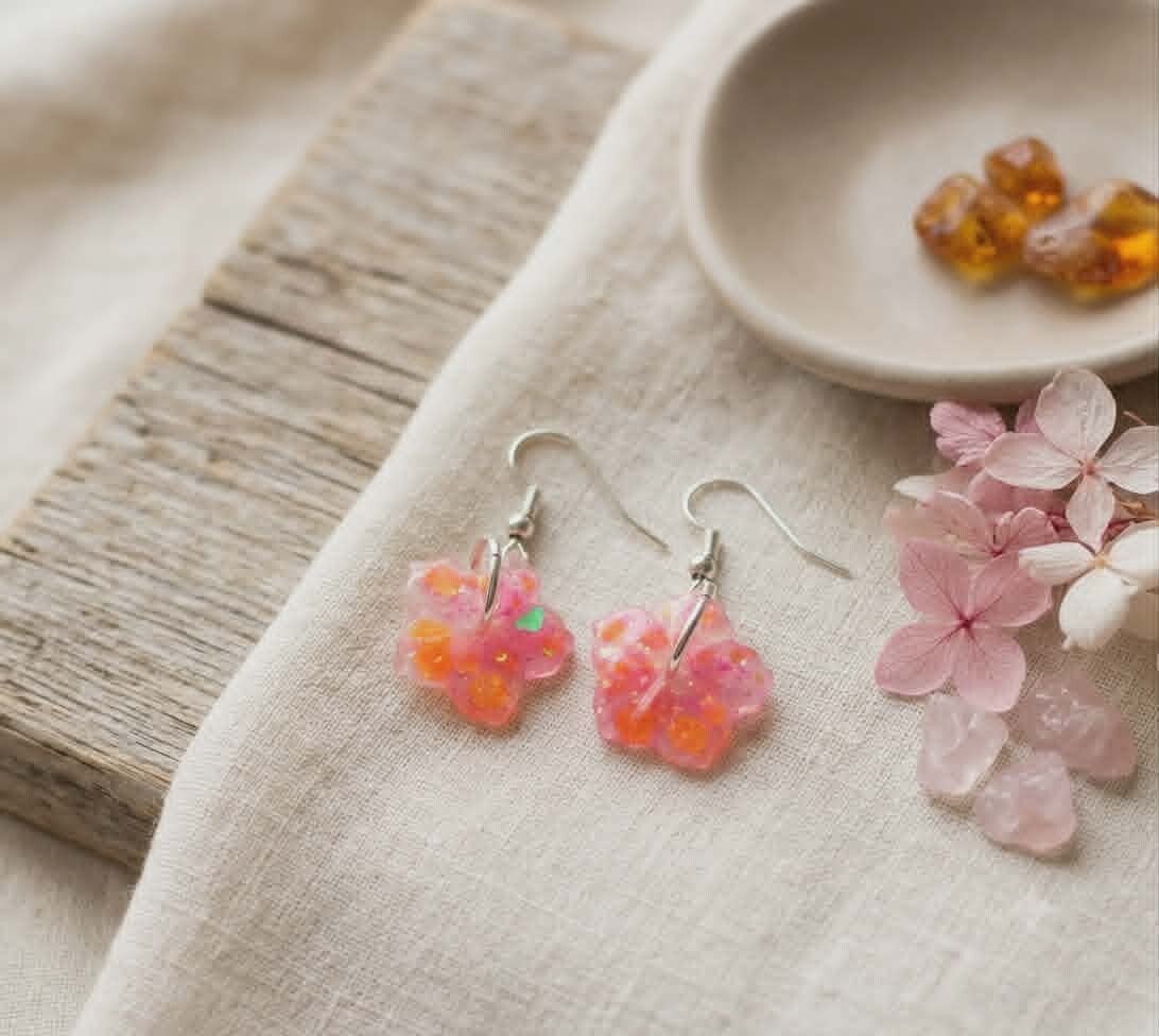 🌸 Boucles d'Oreilles fleurs - Lueurs de Quartz - 15 mm.