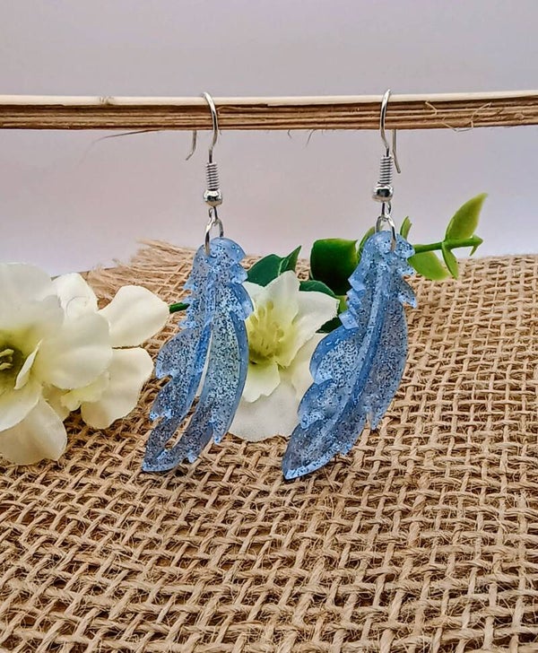 💙 Boucles d'oreilles Plumes - Éclats Denim – Plume | Boucles d’oreilles 65 mm.
