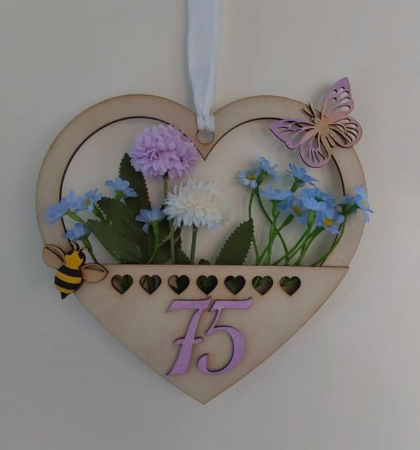 Bloemenhanger met tekst naar wens GEKLEURDE onderdelen