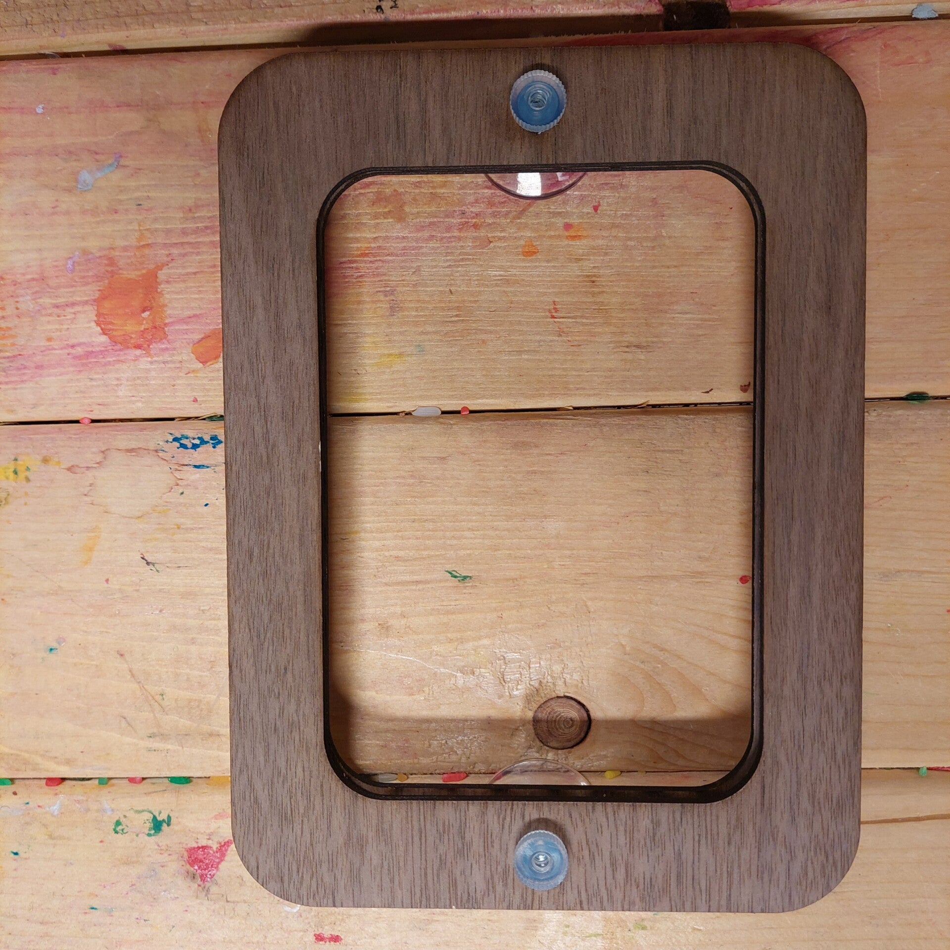 Walnoothouten a6 raamhanger