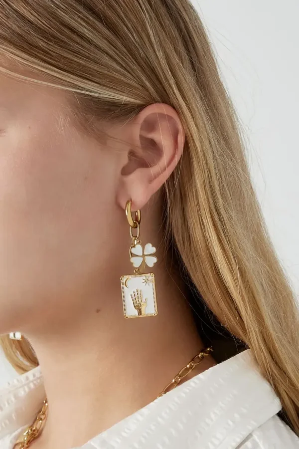 Ootbellen raise your hand