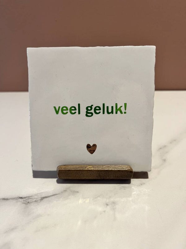 Tegel 'veel geluk'