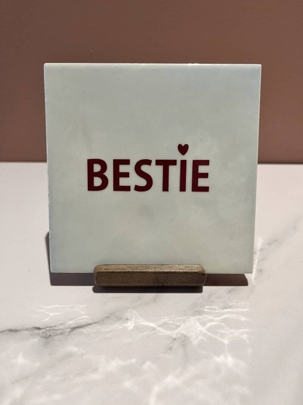 Tegel 'Bestie'
