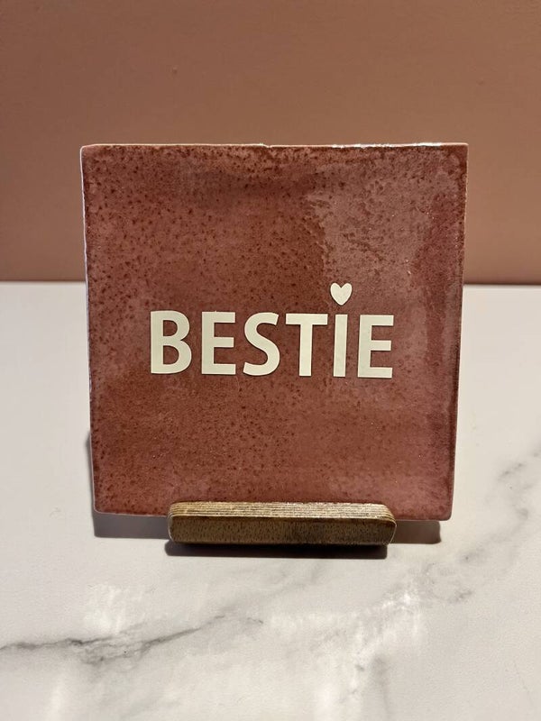 Tegel 'Bestie'