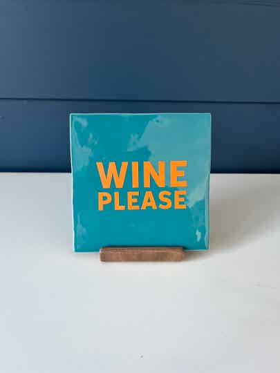 Tegel ‘wine please’