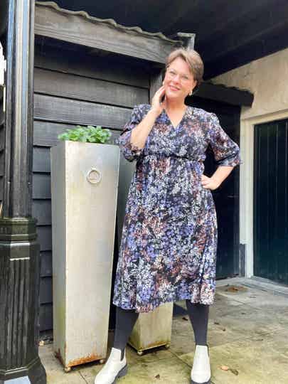 Overslagjurk met bloemetjesprint