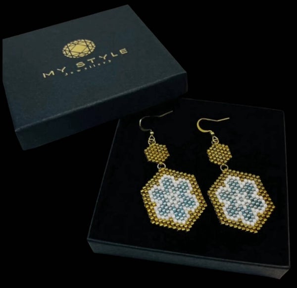 Statement oorbellen floral flower soft blue B2B007 met gratis luxe cadeau verpakking naar keuze