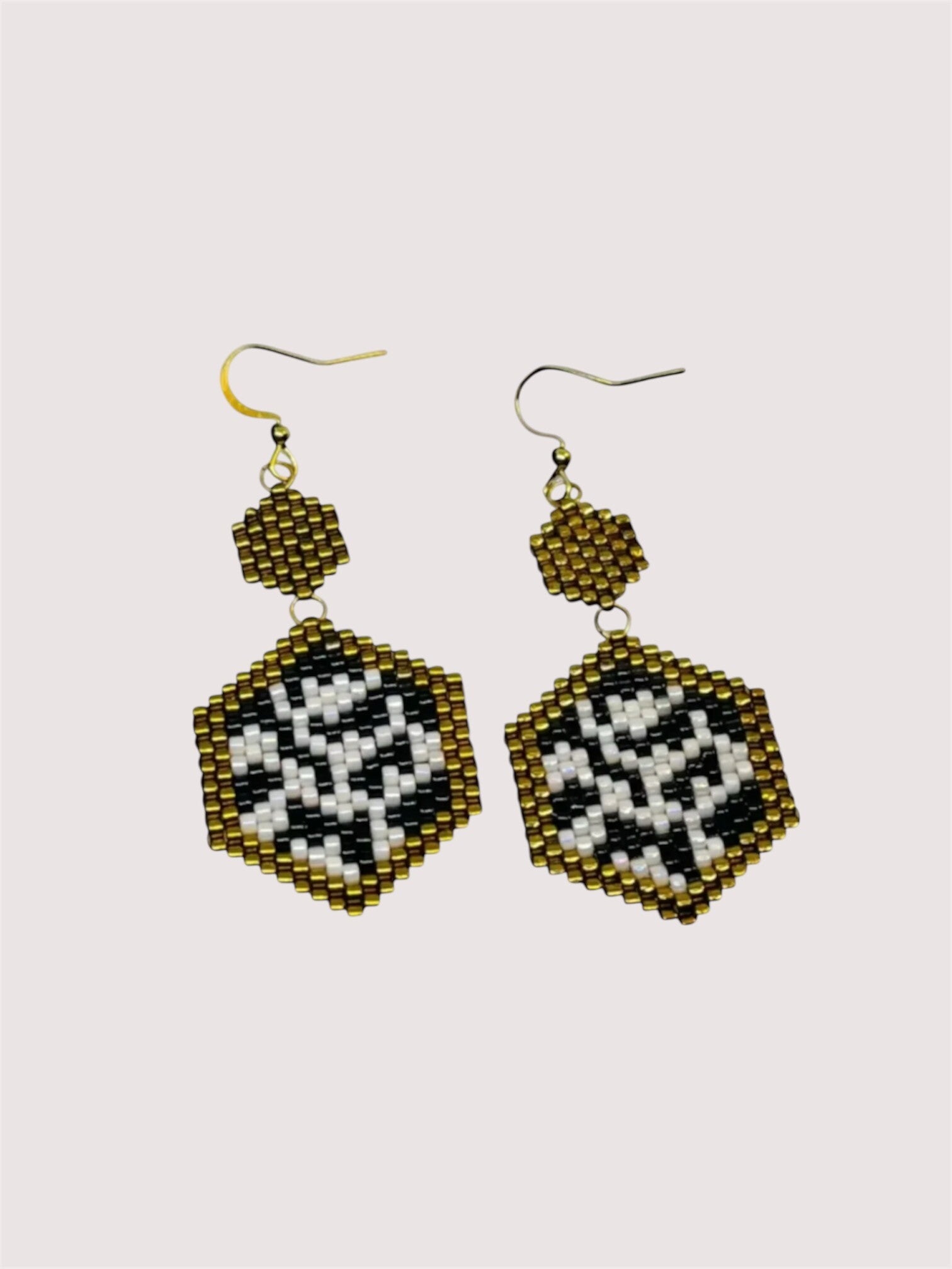 Statement oorbellen animal design zwart wit