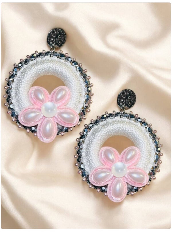 Poppy Dotz statement oorbellen white blossom