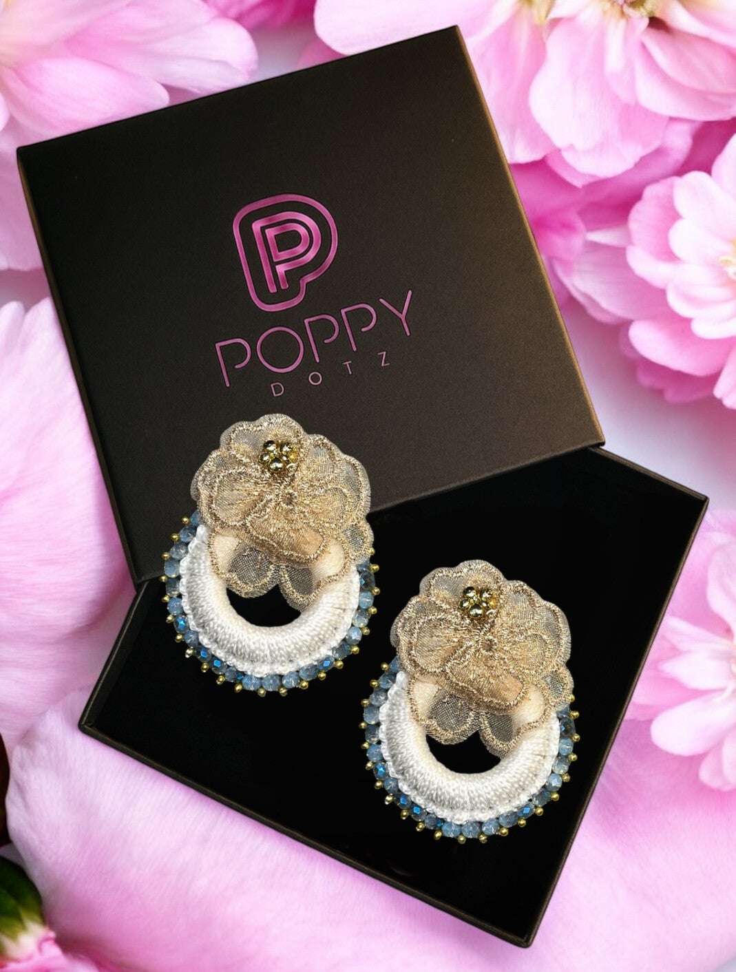 Poppy Dotz statement oorbellen Snow White gold blossom