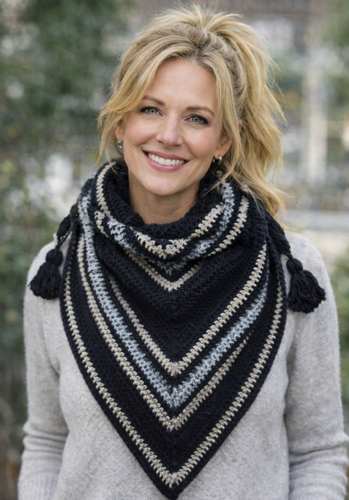 Driehoek Sjaal zwart goud