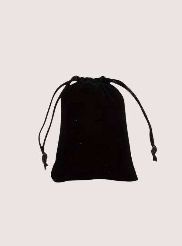 Sieradenzakje black velvet 9 x 7 cm