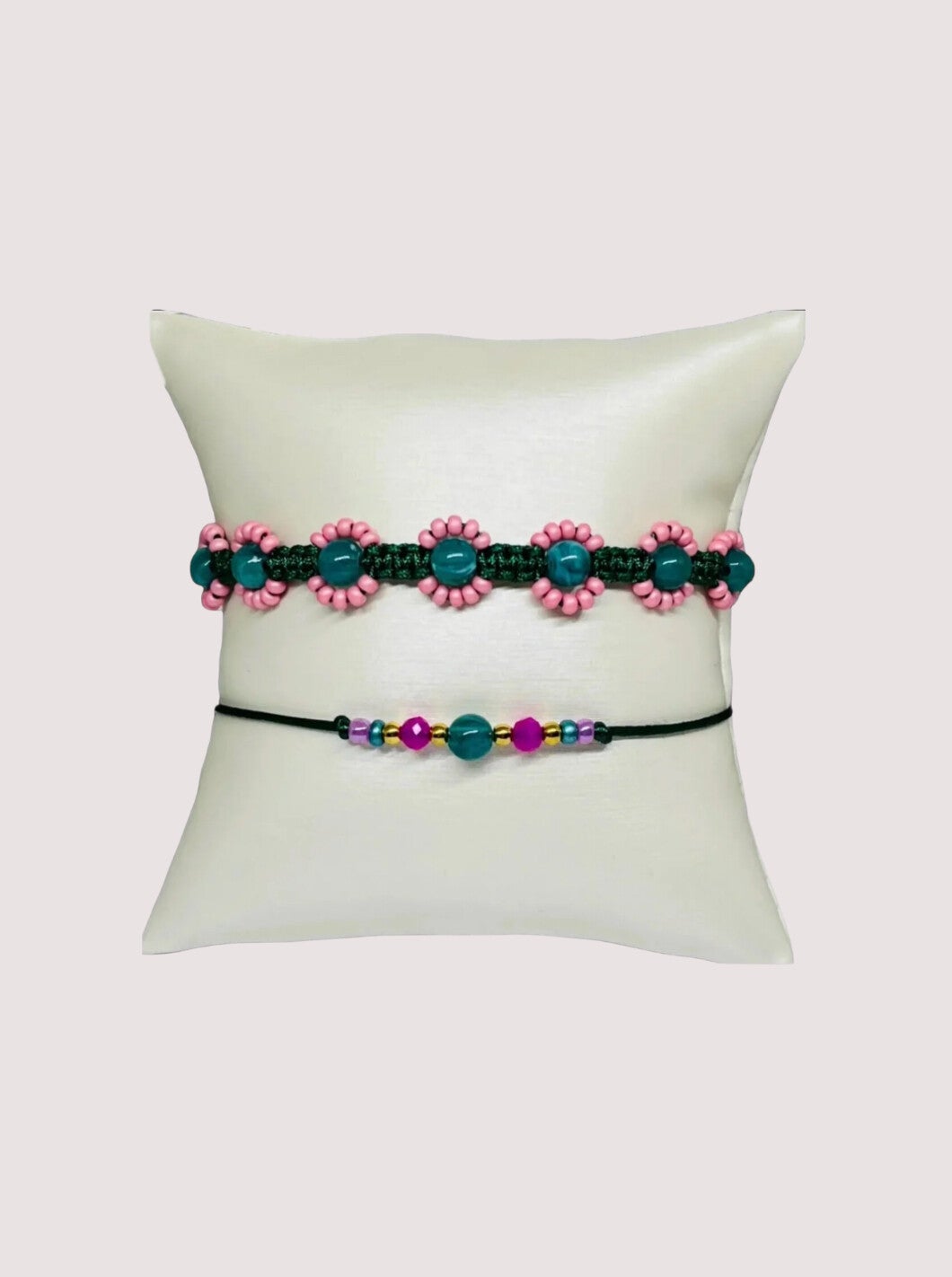 Armbandenset met roze en groene kralen