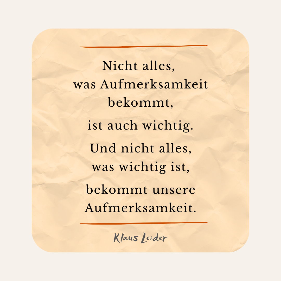 Vorsätze sind  wie Windfahnen.  Und ganz ehrlich: Der Wind darf ruhig dorthin drehen, wo wir gerade sind. Impuls von Klaus Leider