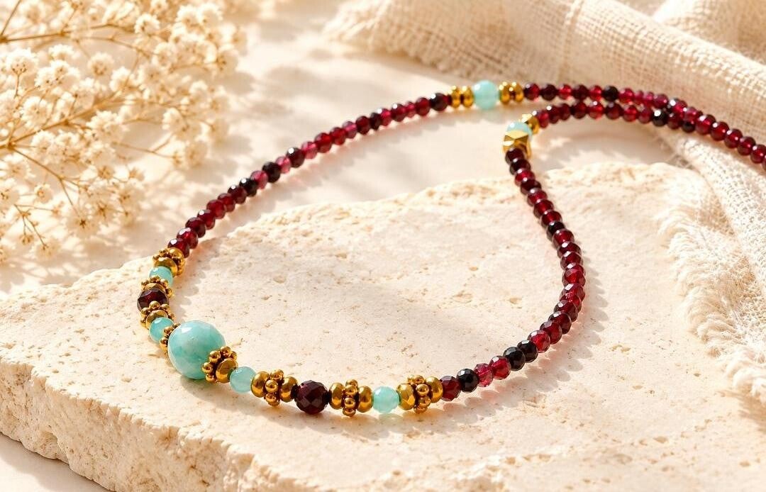 Collier Ethnique Éden Royal – Amazonite & Grenat