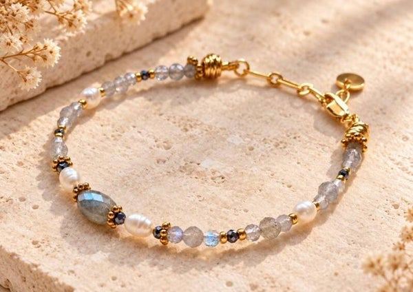 Bracelet Manika — Labradorite & Perle
