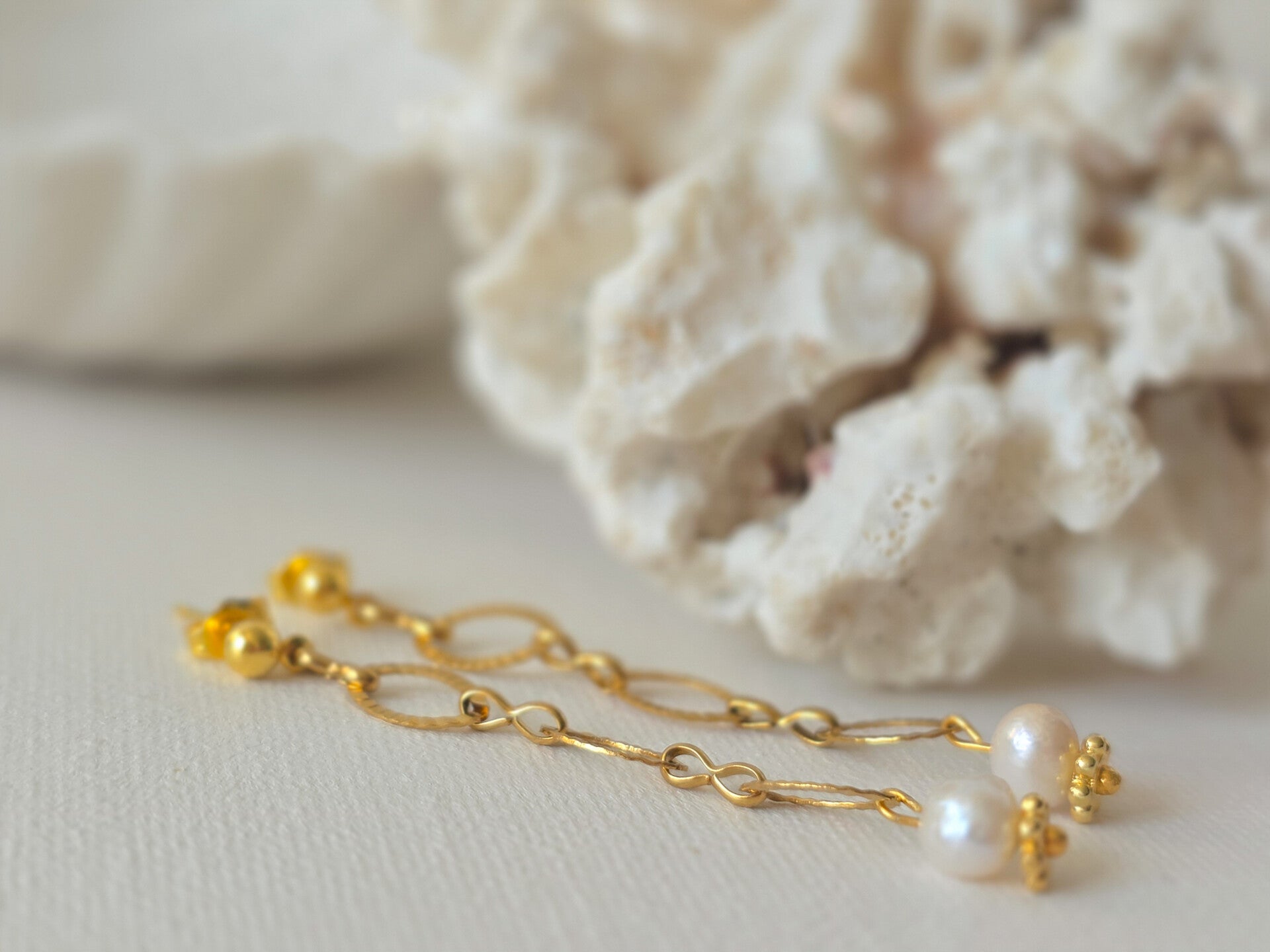 Boucle d’oreille Souffle nacré
