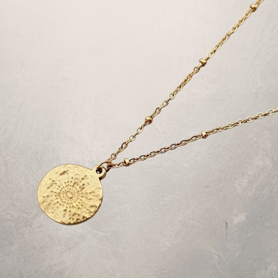 Collier golden Sun
