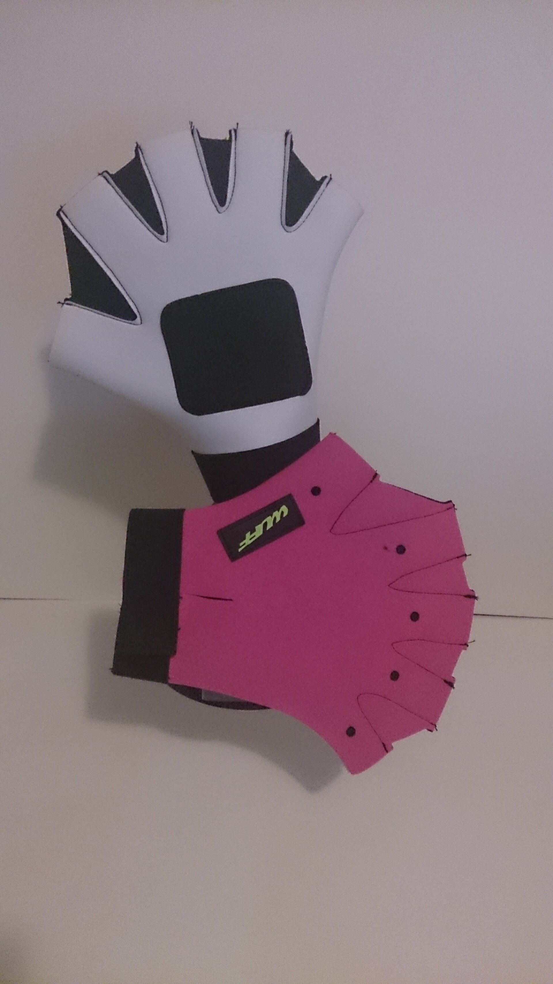 Wuff, W. G.  Pink & White