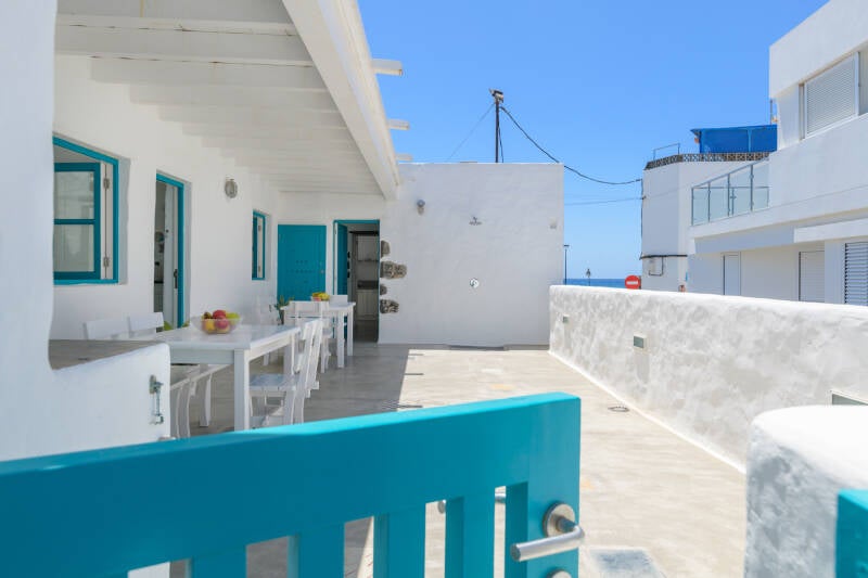 2-4-standard-mj72f7.jpg