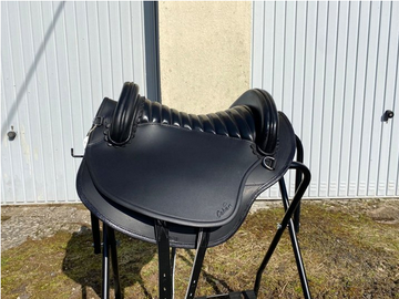 Calvari Luke Endurance Sattel Vorführsattel