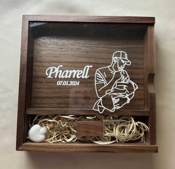 Boîte à souvenirs en bois foncé