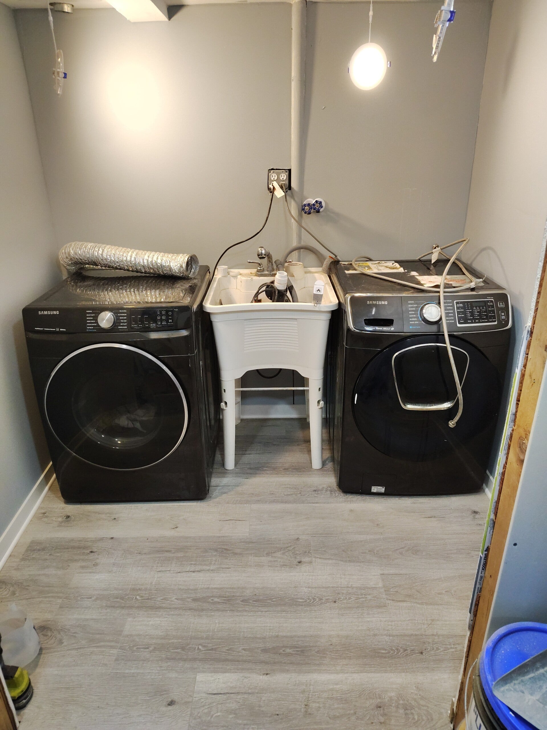 1000002052-standard.jpg
