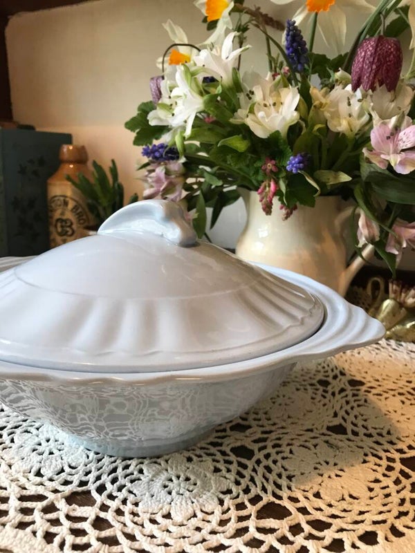 1940/1950’s J & G Meakin Sol Celeste Blue Tureen