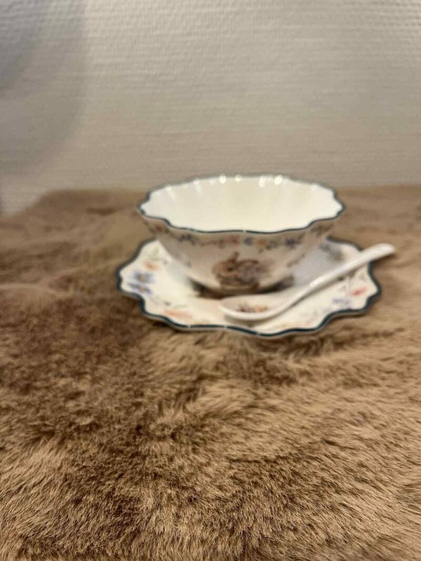 Paasservies met kommetje