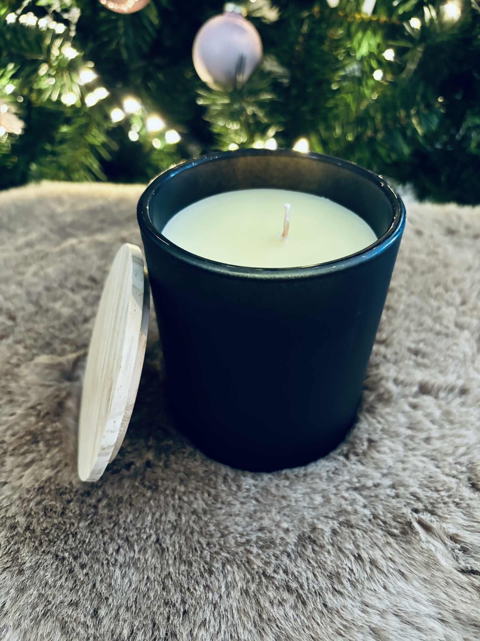 Geurkaars zwart nmr 6 meduim