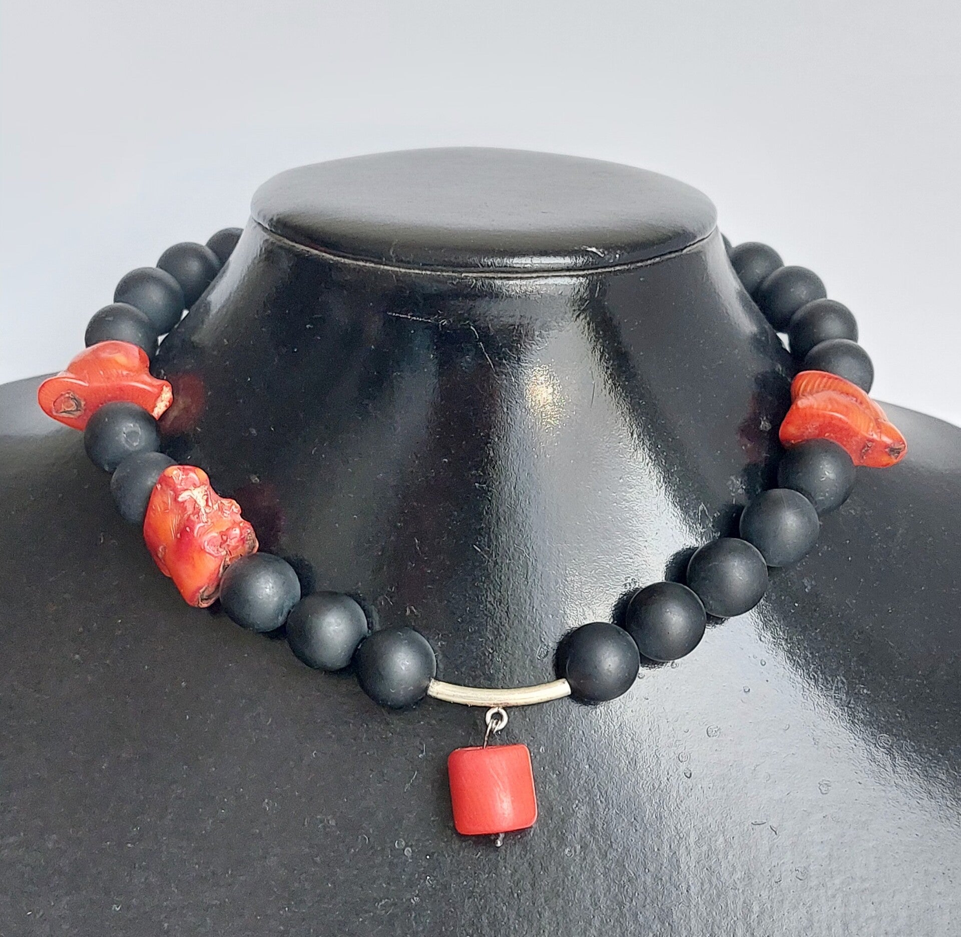 Halssnoer met natuursteen