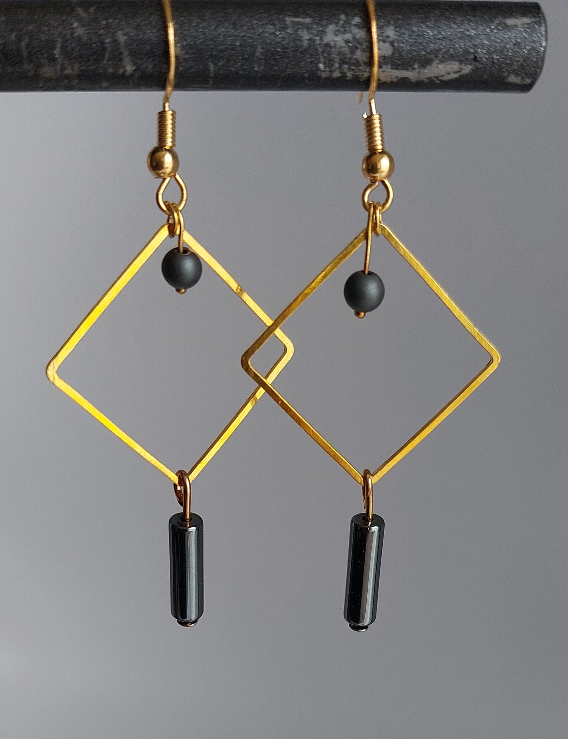 Oorhangers met hematiet