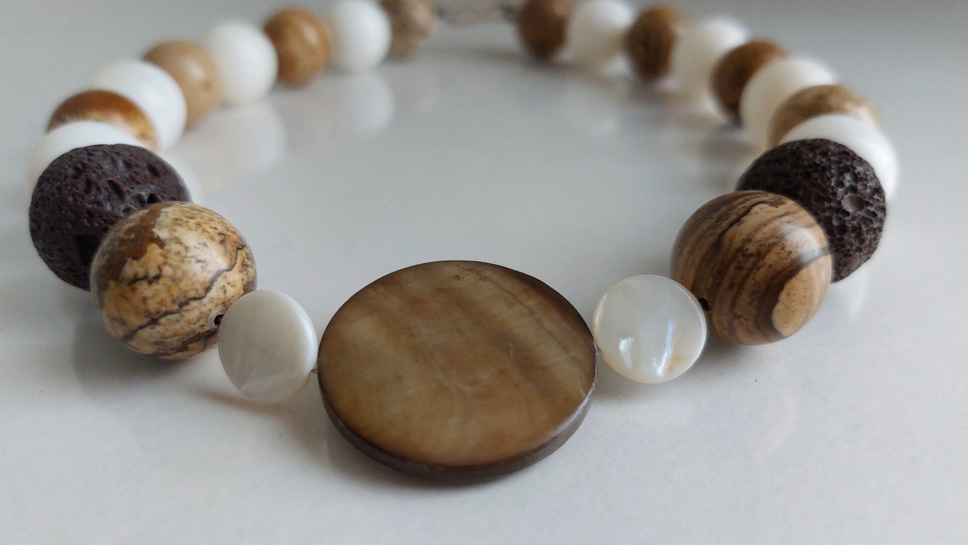 Halssnoer met natuursteen