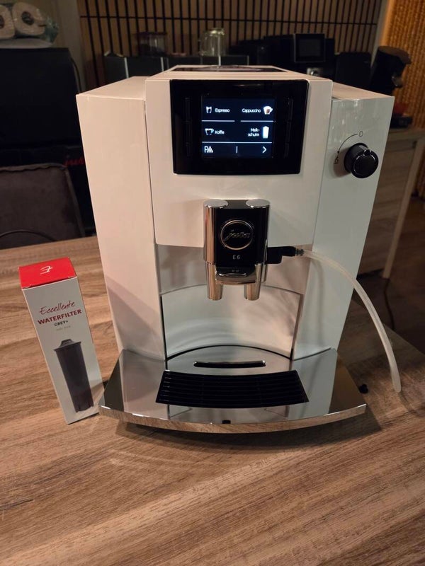 Jura E6 (EB) Piano White (2021)|Slechts 2450 op de Teller!