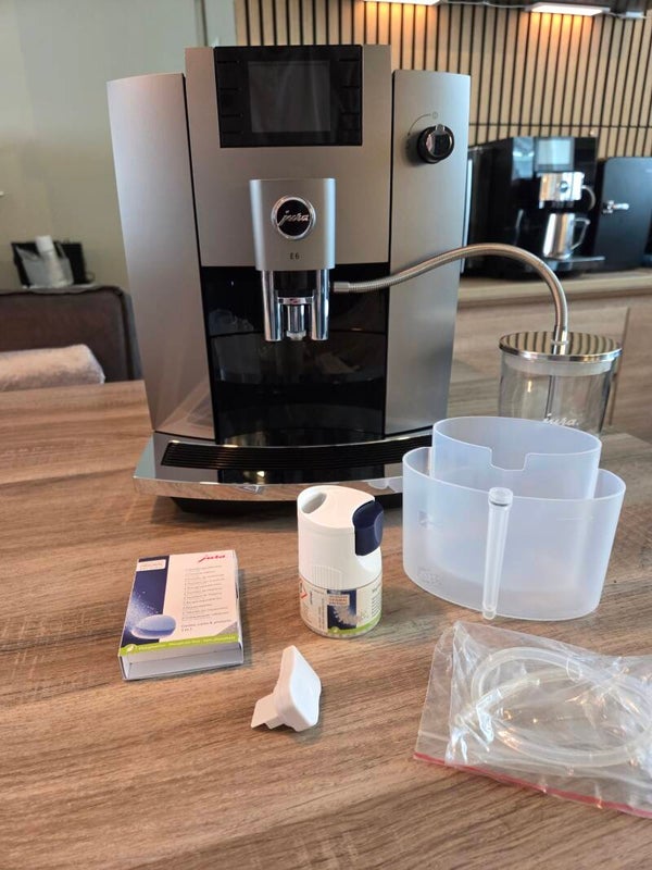 Jura E6 (EC) Dark Inox 2022 | Compleet met Wi-Fi & Extras