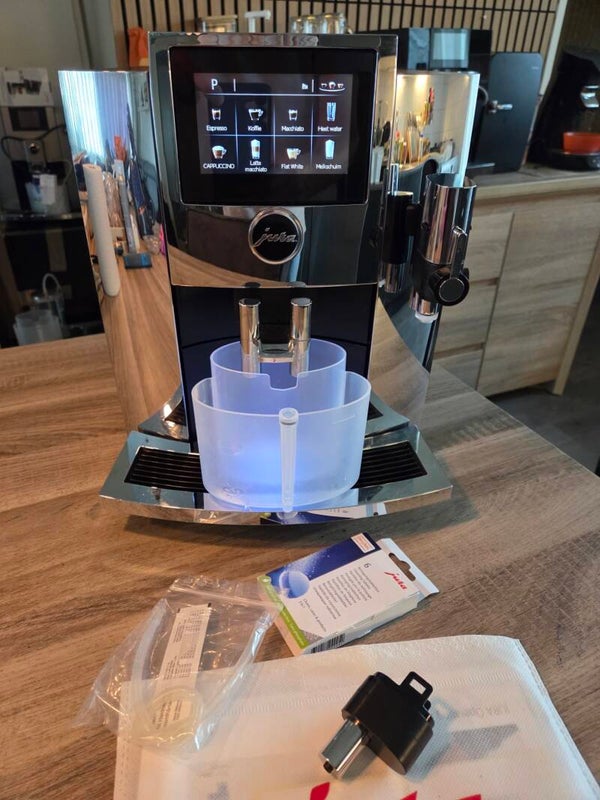 Jura S8 Chrome | Compleet met Bluetooth & Extra's