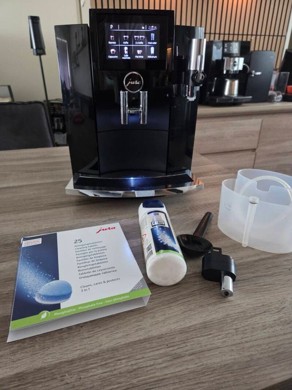 Jura S8 Piano Black (2022) | 5036 bereidingen! |  Bluetooth