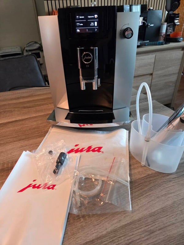 Jura E6 (EA) Platin (2019) | In extreem mooie staat!