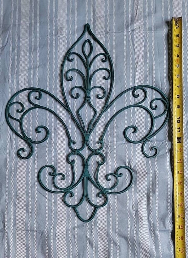 Decorative Teal Fleur-de-Lis Metal Wall Accent - Pre-owned