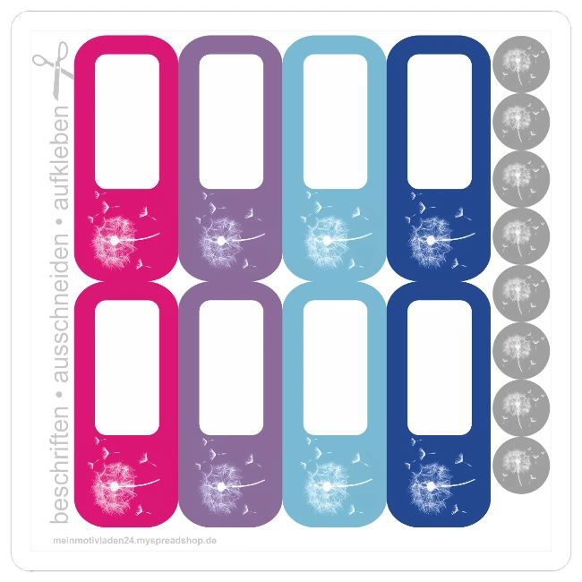 Bogen mit 8 eckigen DIY Namensaufklebern in Pink, Lila und Blau sowie 8 kleinen runden Stickern mit Pusteblumen-Design.