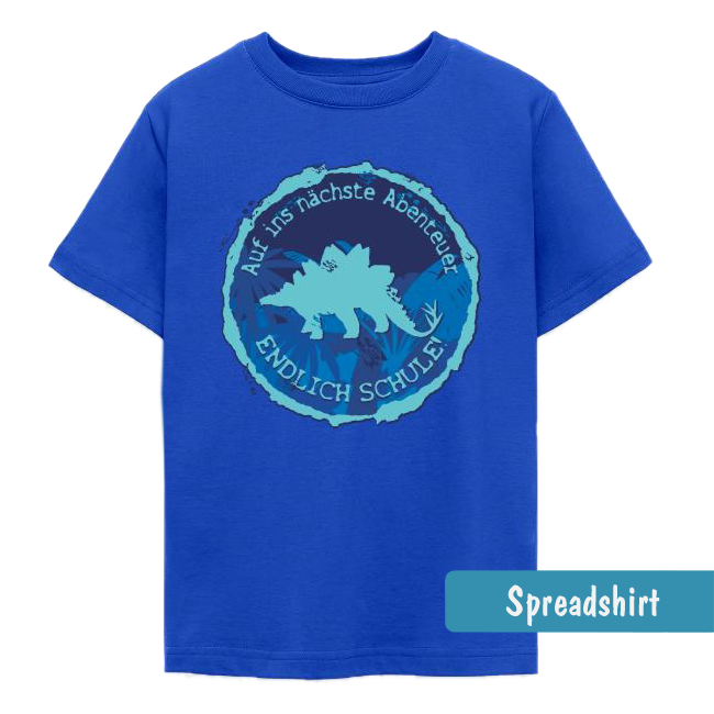 Rundes blaues Emblem mit hellblauer Stegosaurus-Silhouette, Urwald und Text „Auf ins nächste Abenteuer - Endlich Schule!“.