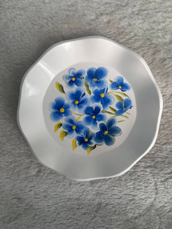 Hand painted decorative plate