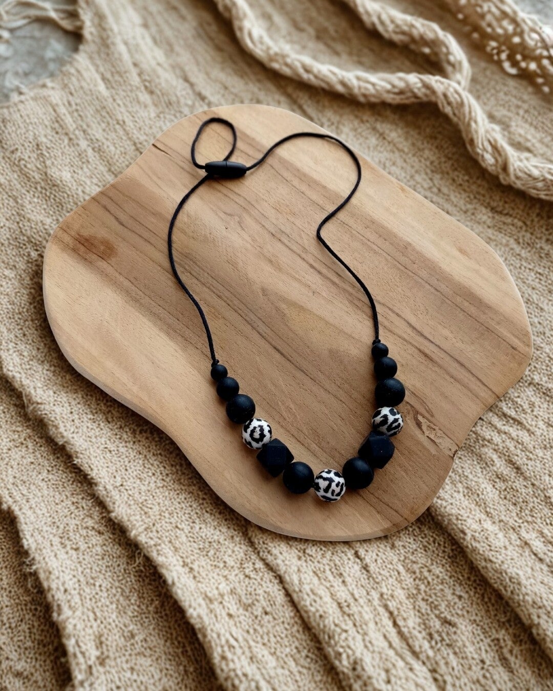 Collier d'allaitement léopard