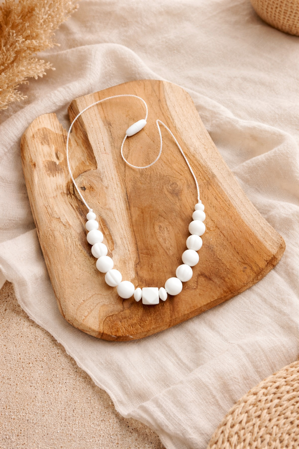Collier d'allaitement blanc