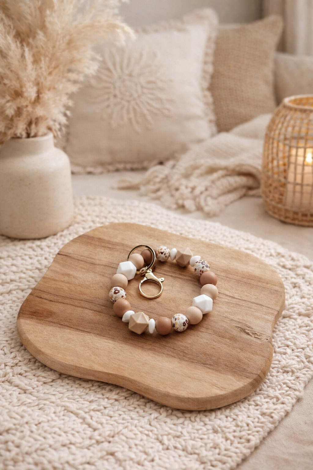 Porte clé rond fleuri marronné