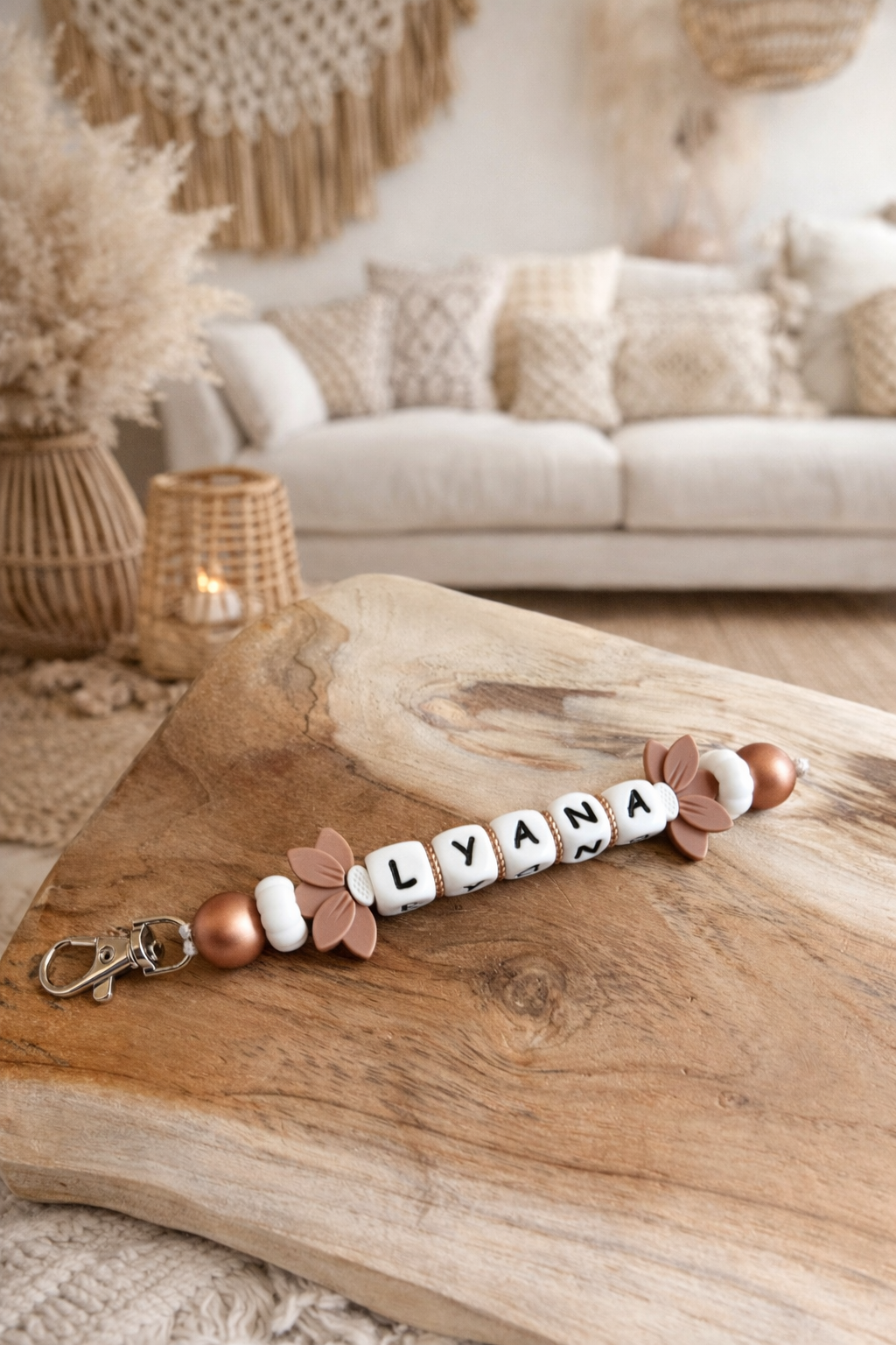 Porte clé prénom fleurs de lotus