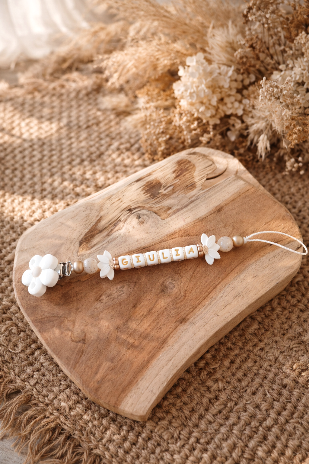 Attache tétine fleurs de lotus ‹ Giulia ›